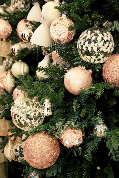 Beautiful christmas decorations hanging on christmas tree. — Stock Photo, Image