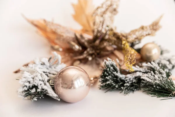 Різдво Новорічні Прикраси Ялинкові Кульки Золотий Колір — стокове фото
