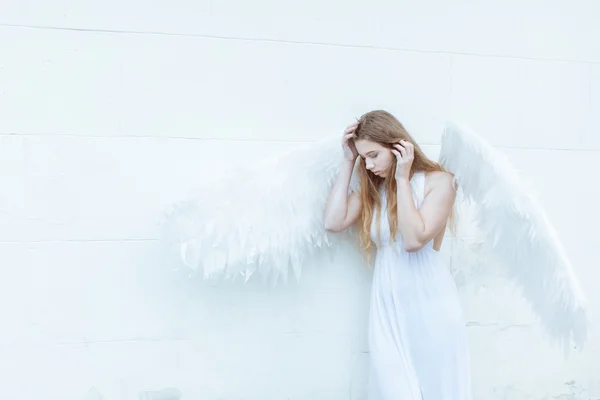 Melek kız duvarının yakınında