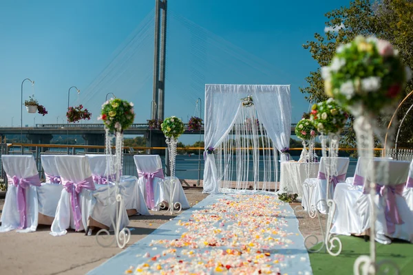Düğün süslemeleri açık havada — Stok fotoğraf