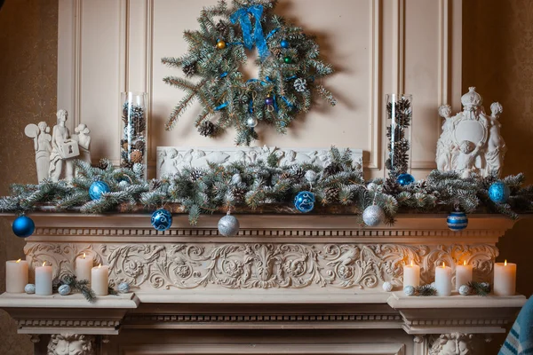 Noel şömine oturma odasında — Stok fotoğraf