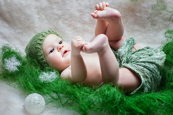 Menina bebê em um boné — Fotografia de Stock