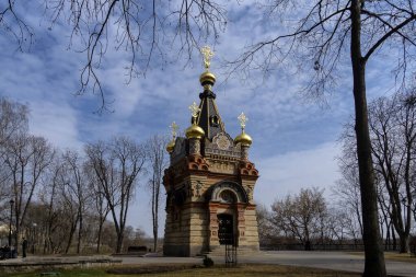 Rumyantsevler ve Paskevich 'lerin sarayı. Kışın Gomel Sarayı ve Park topluluğu adını Lunacharsky 'den almıştır. Gomel. Beyaz Rusya. Gomel Parkı 'nda bahar geldi. Müze. Gomel 'in manzarası.
