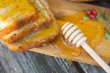 Böğürtlenli, elmalı, ballı, yazın sonunda hasat yapılan bir tatil..