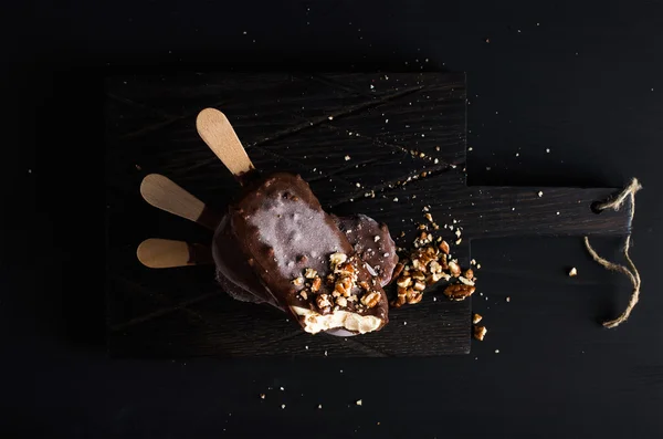 Paletas bañadas en chocolate —  Fotos de Stock