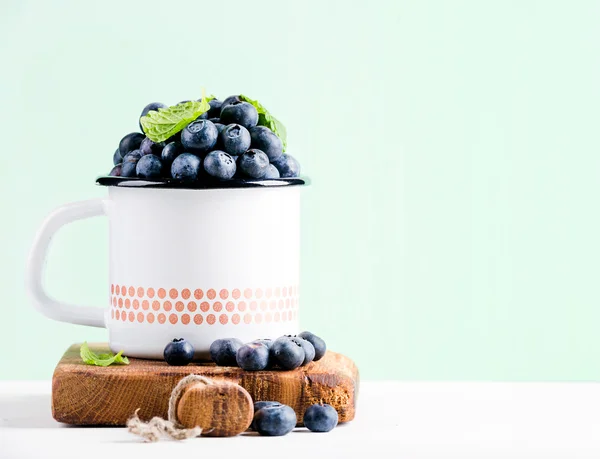 Fresh ripe blueberries — Stock Photo, Image