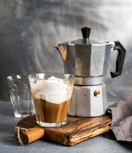 Verre de café avec crème glacée — Photo