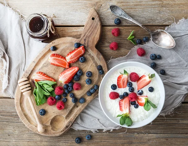 Healthy breakfast set — Stock Photo, Image