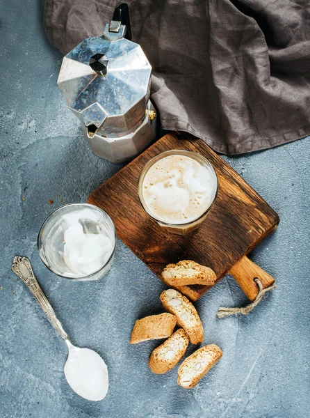 Gläser Kaffee mit Eis — Stockfoto