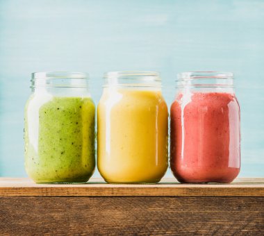 Taze karışık meyve smoothies 