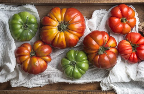 Colorful Heirloom tomatoes — Stock Photo, Image