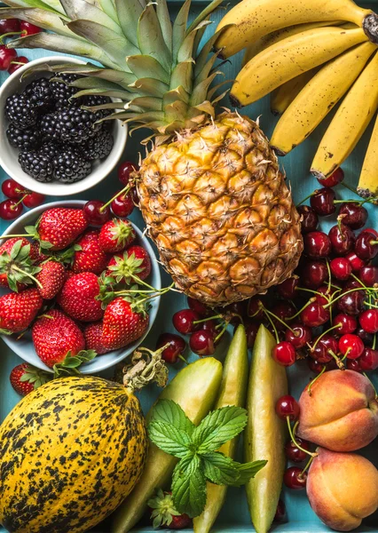 Здоровий літній сорт фруктів — стокове фото