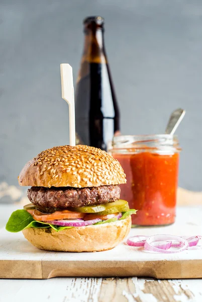 Fresh homemade burger — Stock Photo, Image