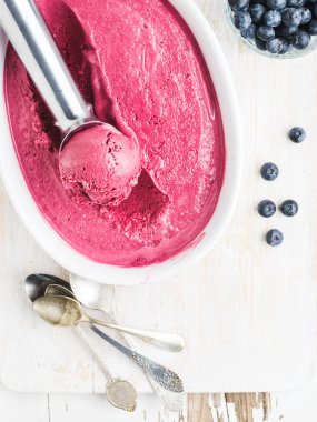 Ev yapımı bluberry dondurma 