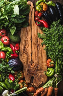 Sağlıklı yemek için taze ham maddeler