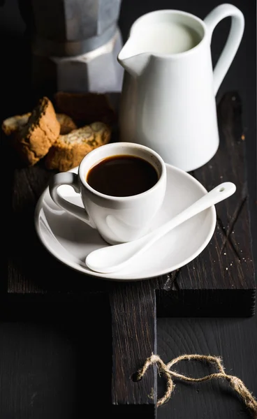 Az olasz kávé a reggeli vendég be — Stock Fotó