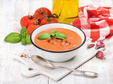soğuk gazpacho çorbası