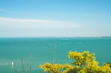 Tihany'deki Balaton Gölü'nün manzarası