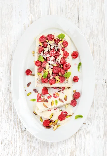 Semifreddo fatto in casa con pistacchio — Foto Stock