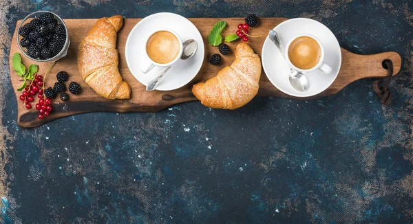 Freshly baked croissants — Stock Photo, Image