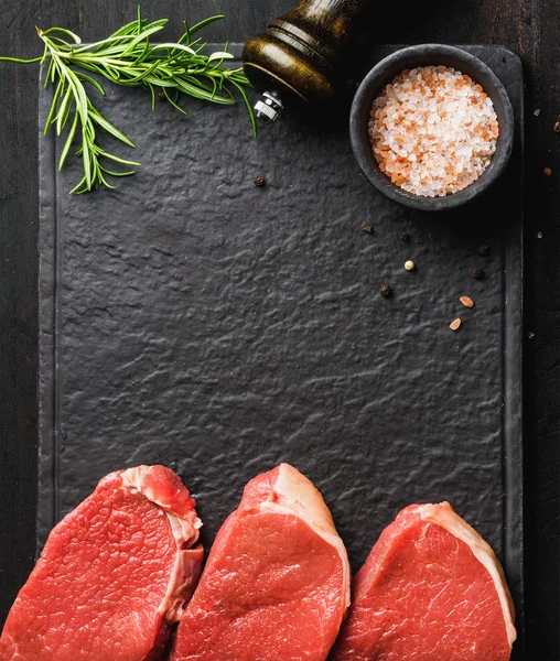 Roh Rindfleisch Auge runde Steaks — Stockfoto
