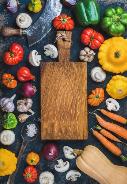 Colheita de queda ingredientes vegetais coloridos — Fotografia de Stock