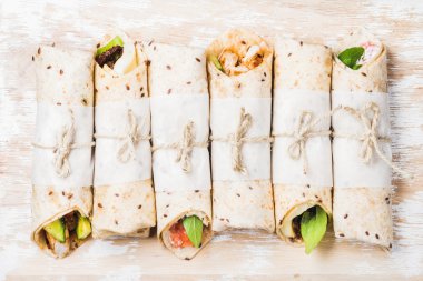 Tortilla saran çeşitli dolguları ile