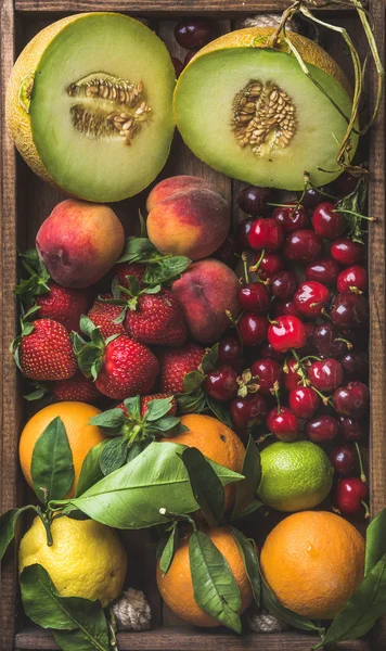 Υγιές θερινό ποικιλία φρούτων — Φωτογραφία Αρχείου