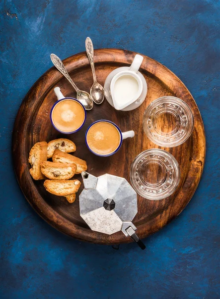 Kawa espresso, ciasteczka i mleko — Zdjęcie stockowe