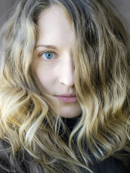 Een blondy meisje portret — Stockfoto