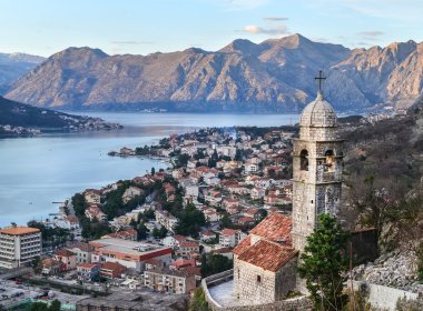 Kotor, Karadağ, eski kilise, Körfezi üzerinden görünüm ve
