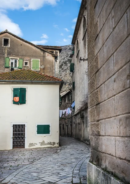 Kotor, Montenegro, 24.01.2015. Narrow street of the old town of — Stock Photo, Image