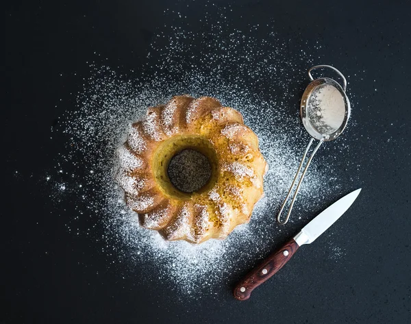 Nedves narancssárga Kuglóf joghurt torta — Stock Fotó