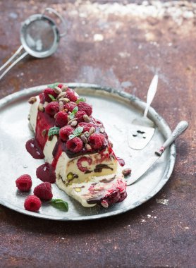 Semifreddo veya İtalyan peynir dondurma