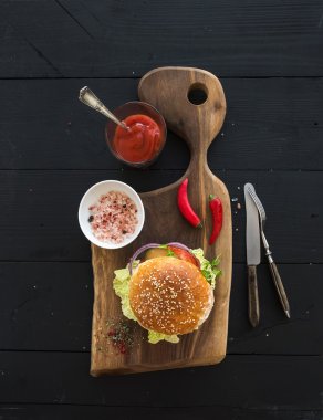 Taze ev yapımı hamburger