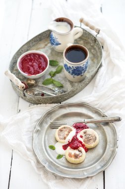 Russian cottage cheese pancakes