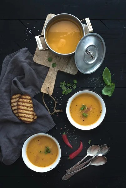 Red lentil soup with spices, herbs — Stock Image Red lentil soup with spices, herbs Stock Picture