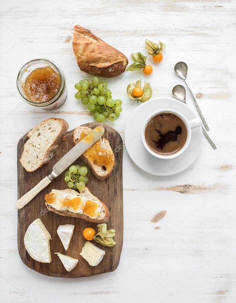 Brie cheese and fig jam sandwiches