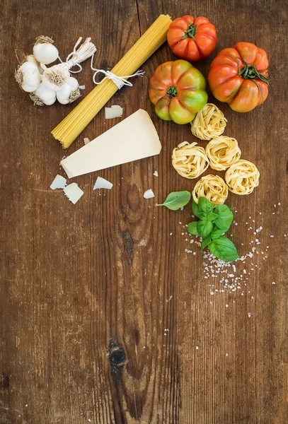 Ingredientes para cocinar pasta. —  Fotos de Stock