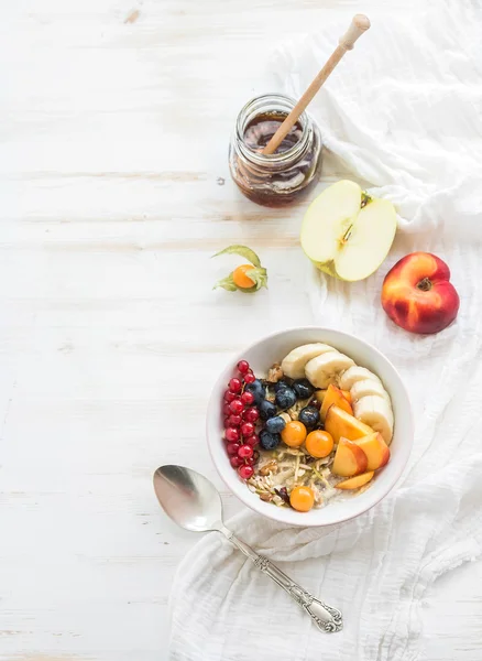 Bowl of oat granola with yogurt — Stock Photo, Image