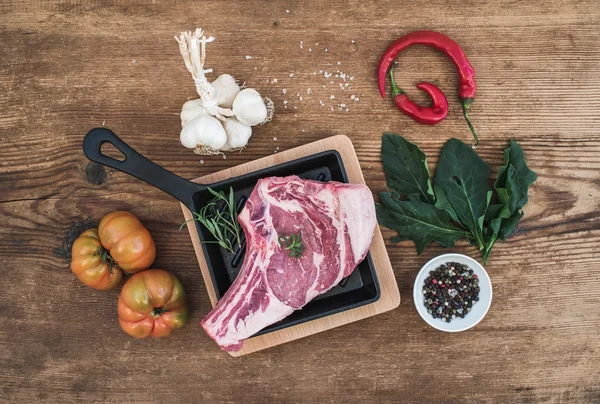 Carne fresca crua Ribeye Steak — Fotografia de Stock