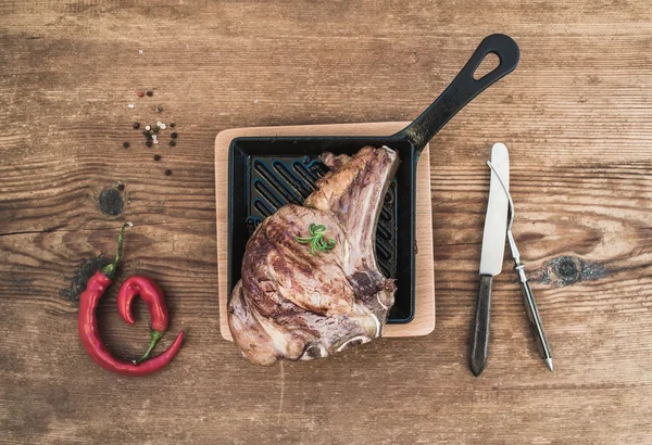 Cooked meat rib eye steak — Stockfoto