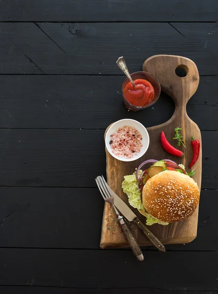 Färska hemgjorda hamburgare — Stockfoto