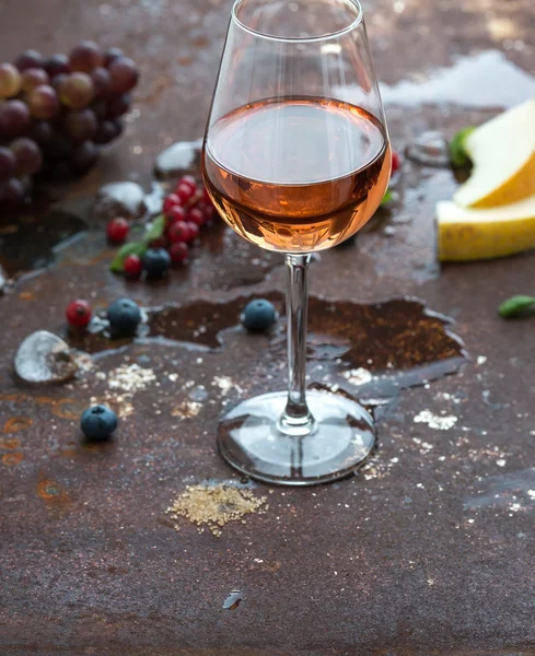 Ποτήρι ροζέ οίνου — Φωτογραφία Αρχείου