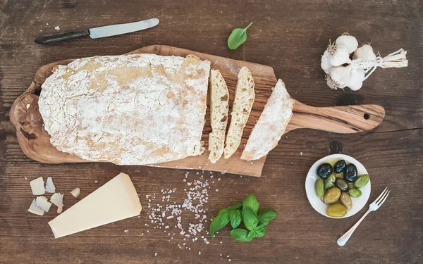 Ciabatta proaspăt coaptă — Fotografie, imagine de stoc