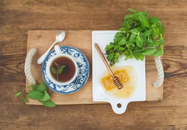 Taza de té de hierbas —  Fotos de Stock