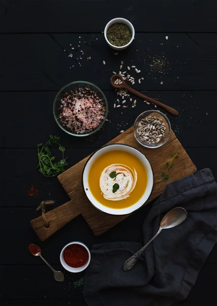 Sopa de abóbora com creme — Fotografia de Stock