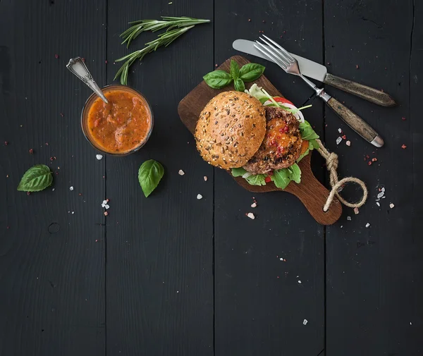 Fresh homemade burger — Stock Photo, Image