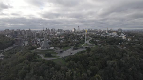 Nsansız Hava Aracından Anavatan Anıtı Gündüz Vakti Hava Görüntüsü — Stok video