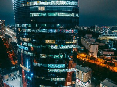 Başkent Kyiv 'in iş merkezinin insansız hava aracı görüntüsü.